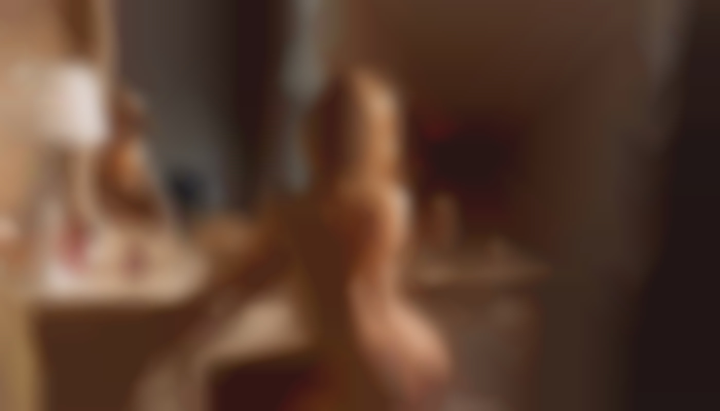 Decoding the appeal of first-time experiences in erotic storytelling